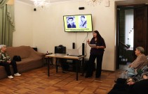 ''Ходит песенка по кругу''. Библиотекарь Ольга Панкратова рассказывает о непростой юности поэта. ГБУ КЦСОН Нижегородского района города Нижнего Новгорода. 17 ноября 2023 года