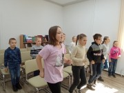 ''Космическое путешествие''. Зарядка настоящих космонавтов. Библиотека им. К. Симонова. 11 апреля 2023 года
