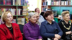 ''Масленица-блинница, весны именинница!'' Члены клуба ''Гордеевская сударушка'' исполняют русские народные песни. Библиотека им. А.Н. Островского. 22 февраля 2023 года