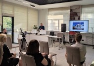 ''Мифология в городе НН''. Илья Поляков начинает лекцию по результатам своего независимого расследования. ЦРБ им. Ф.М. Достоевского. 18 августа 2023 года