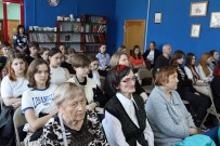 ''Никто не забыт, ничто не забыто!'' Зрители сопереживают происходящему на сцене. ЦРДБ им. А. Пешкова. 18 мая 2023 года