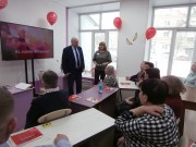 ''В честь женщины''. Депутат Законодательного Собрания Е.И. Зудилин поздравляет женщин с праздником. Библиотека им. М.Е. Салтыкова-Щедрина. 4 марта 2023 года