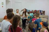 ''Прекрасна ты, моя Россия!'' Веселая игра ''Передай другому''. Библиотека им. К. Симонова. 8 июня 2023 года