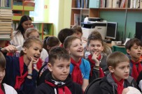 ''Место в городе N''. Ребята из летнего лагеря школы № 121»отвечают на вопросы краеведческой викторины и вспоминают памятники истории и архитектуры Канавинского района. Библиотека им. А.Н. Островского. 5 июня 2023 года