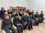 ''С русским воином через века''. Игроки задумались над сложным вопросом. Библиотека им. К. Симонова. 21 февраля 2024 года