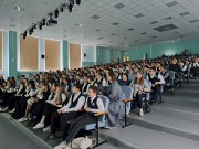 ''День Победы''. В новом актовом зале школы собралась большая зрительская аудитория. Школа № 168. 8 мая 2024 года