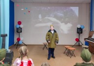 ''Никто не забыт, ничто не забыто!'' Вова Тиунов читает стихотворение Натальи Шапиро ''Телогрейка''. ЦРДБ им. А. Пешкова. 6 мая 2024 года