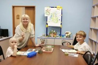 ''С героями русских народных сказок''. Юные художники вместе с преподавателем Ириной Катаевой. Библиотека им. В. Дубинина. 6 октября 2025 года