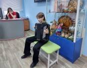 ''Птичья перекличка – 2025''. Льются звуки баяна. Библиотека им. В. Дубинина. 25 марта 2025 года