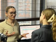 В гостях у ''Радио Рандеву''. Учащиеся школы № 121 в студии первой FM-радиостанции Нижнего Новгорода. Март 2025 года