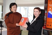 ''Дары народов — книги для всех''. Мун Алексей Андреевич подарил книгу ''Советские корейцы''. ЦРБ им. Ф.М. Достоевского. 13 февраля 2026 года