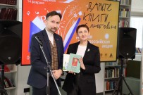 ''Дары народов — книги для всех''. Эрадж Бегиджонович Боев подарил интересные издания библиотекам Канавинского района. ЦРБ им. Ф.М. Достоевского. 13 февраля 2026 года