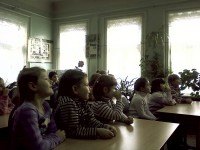 10 декабря. Международный день акций за принятие Декларации прав животных. Голосование за лучшие работы конкурса детских рисунков ''Домашние питомцы'' в библиотеке им. В. Дубинина. Автор Елена Шарова