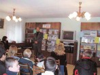 Машинист первого класса Владимир Алексеевич Гуревич на встрече с юными читателями библиотеки им. А. Гайдара. 20 сентября 2007 г.