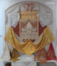 Экспонаты выставочного зала ''Нижегородский гипюр''. ЗАО ''Гипюр'', г. Чкаловск Нижегородской области. Фото Татьяны Шепелевой. 25 сентября 2015 года