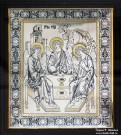 Петрова О.А. Икона ''Святая Троица''. 2011. Серебро 925 пробы, чернь, позолота. Фото Татьяны Шепелевой. 2015 год