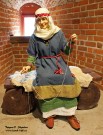 Сверху вниз: головной убор: плат, очелье, рясны с колтами на концах; ожерелье с лунницей и стеклянными бусинами; браслеты стеклянные; платье верхнее и платье нижнее Сверху вниз: головной убор: плат, очелье, рясны с колтами на концах; ожерелье с лунницей и стеклянными бусинами; браслеты стеклянные; платье верхнее и платье нижнее