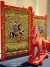 Наталья Приваловская. Ширма ''Весна пришла'' и конь с тележкой. Фото Татьяны Шепелевой. 2024 год