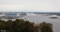 Стрелка и Борский мост. Вид с Соборной колокольни Нижегородского кремля. 2 октября 2025 года. Фото Татьяны Шепелевой