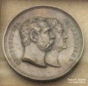 Юбилейная медаль ''150 лет Академии наук. Основатель. Покровитель. Барельеф Петра I и Александра III''