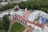 Архиерейский двор. Вид с колокольни Софийского собора. Вологда, июнь 2014 года. Фото Татьяны Шепелевой