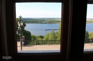 В художественном музее. Окно с видом на Волгу. Нижний Новгород. Дом Д.В. Сироткина. Июнь 2015 года. Фото Татьяны Шепелевой