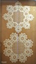 Салфетка. Кон. 1950-х – нач. 1960-х. Автор В.Д. Веселова. Салфетка, 1966 г. Автор М.Н. Груничева. Нити х/б. Сцепная техника. Диаметр 70 см. Музей кружева. Вологда, июнь 2014 года. Фото Татьяны Шепелевой