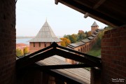 Зачатьевская и Борисоглебская башни Нижегородского кремля. Вид с кремлевской стены. Фото Татьяны Шепелевой. 26 сентября 2014 года