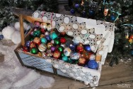 ''Ариель''. В ''Доме ёлочной игрушки'': волшебный сундук с подарками. 14 ноября 2014 года. Фото Татьяны Шепелевой