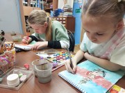 В творческой студии ''Муравьишка''. Рисование