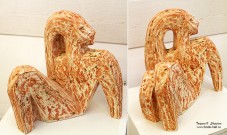Марина Абдуллина. Скульптура ''Девушка''. 2018. Шамот, ангоб. Фото Татьяны Шепелевой