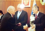 Владимир Иванович Агеев на награждении в мэрии Нижнего Новгорода. Фото из семейного архива Агеевых