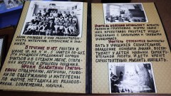 Альбомы, поздравительные открытки от коллег и учеников Валентина Григорьевна бережно хранит. Фото Ларисы Кузнецовой. Май 2022 года